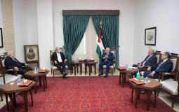 الرئيس عباس يستقبل رئيس جامعة بيرزيت الجديد