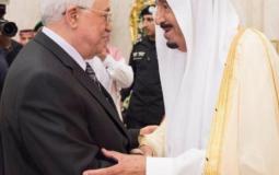 الرئيس محمود عباس وخادم الحرمين الملك سلمان بن عبد العزيز آل سعود
