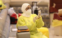 تطعيم المقيمين بالمجان في سلطنة عمان