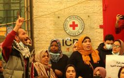 أثناء الاعتصام داخل مقر الصليب الأحمر في غزة