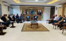 وزير الأشغال والاسكان العامة يزور مقر جمعية رجال الأعمال بغزة