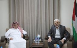 لقاء العمادي مع قيادة حماس في غزة برئاسة السنوار