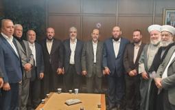 وفد قيادي من حماس برئاسة مشعل يصل لبنان