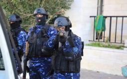 الشرطة الفلسطينية تكشف ملابسات اطلاق نار وحرق مركبة بطولكرم