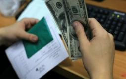 تأخر صرف شيكات الشؤون في غزة - صورة تعبيرية