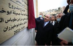 رئيس الوزراء الفلسطيني محمد اشتية خلال زيارة لمحافظة طوباس