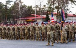 جنود أميركيون يصلون قاعدة عسكرية في لاتفيا