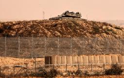 تمركز دبابة إسرائيلية على حدود غزة - أرشيف