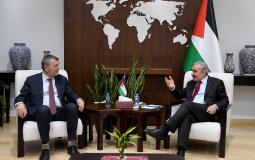 رئيس الوزراء الفلسطيني محمد اشتية والمفوض العام للأونروا لازاريني