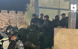 الاحتلال يعتقل 5 شبان من منطقة باب العمود في القدس