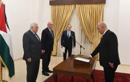 السفير رويد أبو عمشة يؤدي اليمين القانونية في مقر الرئاسة برام الله