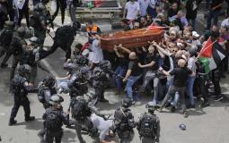 اعتداء قوات الاحتلال الإسرائيلي على نعش الصحفية شيرين أبو عاقلة داخل المستشفى الفرنسي في القدس