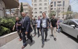 سفراء وقناصل دول الاتحاد الأوروبي يُعزّون زملاء الصحافية "أبو عاقلة" في غزة
