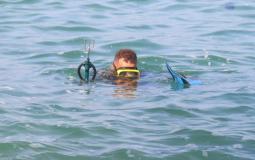 الغوص في بحر غزة - ارشيف