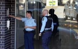 السلطات الأسترالية أثناء العثور على جثة الفتاتين