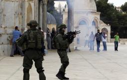 اعتداء جنود الاحتلال الإسرائيلي على المصلين في المسجد الأقصى