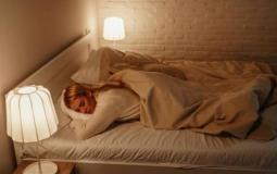 التعرض للضوء أثناء النوم يضر بصحة الجسم