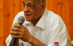 الروائي الفلسطيني إبراهيم الزنط الشهير بلقب "غريب عسقلاني".jpg