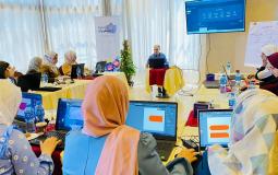 فلسطينيات تبدأ تدريبًا في مجال الانفو جرافيك والفيديو جرافيك