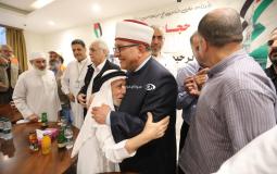 وزير الأوقاف يزور حجاج قطاع غزة في مكة المكرمة
