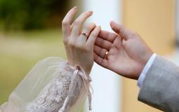 تزوج الأجنبية اوفر بالتكاليف ..هشتاق يسبب جدلا في السعودية