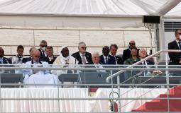 الرئيس عباس وهنيه يشاركان في احتفالات ذكرى استقلال الجزائر