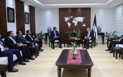 لقاء رئيس الوزراء اشتية مع وزير الزراعة الأردني الحنيفات