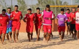 انطلاق تدريبات لاعبي المنتخب الوطني لكرة القدم الشاطئية بملعب نماء بغزة