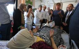 ممثل الاتحاد الأوروبي في فلسطين سفين كون بورغسدورف يتفقد جرحى العدوان على غزة