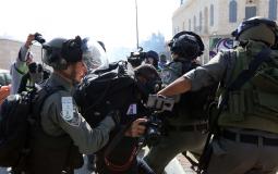قوات الاحتلال تعتقل 6 شبان من الخليل