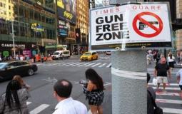 ما قصة لافتات تحذيرة للأمريكيين في شوارع نيويورك