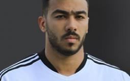 اللاعب مصطفى الزناري.