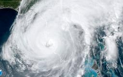 الاعصار "إيان" يصل سواحل ولاية فلوريدا