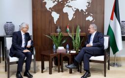 رئيس الوزراء محمد اشتية يستقبل المدير التنفيذي بالبنك الدولي
