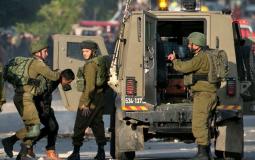 قوات الاحتلال تعتقل فلسطينيًا - ارشيف