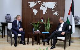 رئيس الوزراء محمد اشتية يستقبل المبعوث الأوروبي الخاص لعملية السلام في الشرق الأوسط سفين كوبمانز