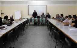 مديرية تعليم غرب غزة تعقد اجتماعاً لقيمي المختبرات العلمية