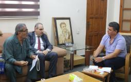 غزة: الغرفة التجارية تبحث ملف تصاريح التُجّار مع "الشؤون المدنية"