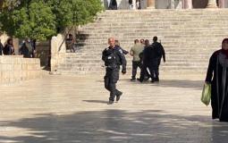 شرطة الاحتلال داخل المسجد  الاقصى - ارشيف