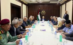 اجتماع الرئيس عباس مع قادة الأجهزة الأمنية والمحافظين