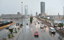 طقس السعودية اليوم : أمطار رعدية وزخات برد على عدة مناطق بالمملكة