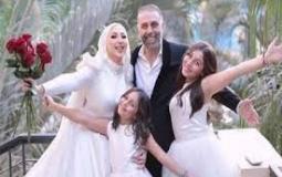 برفقة ابنتيهما .. حفل زفاف عروسين يثير الجدل في مصر