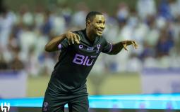 الهلال يفوز على الطائي في الوقت القاتل