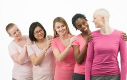 اعراض سرطان الثدي عند النساء في سن العشرين