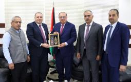 وزير التعليم يبحث سبل التعاون المشترك مع سفير الأردن