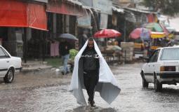 هطول الامطار في قطاع غزة خلال المنخفض الجوي