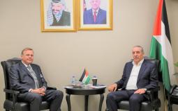 جانب من لقاء حسين الشيخ مع ممثل هولندا الجديد لدى فلسطين