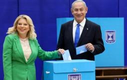 نتنياهو خلال الإدلاء بصوته بانتخابات الكنيست الإسرائيلي