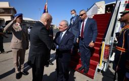 رئيس الوزراء إشتية يصل شرم الشيخ للمشاركة في قمة المناخ