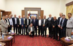 لقاء الرئيس عباس بأمناء سر أقاليم "فتح" في الضفة